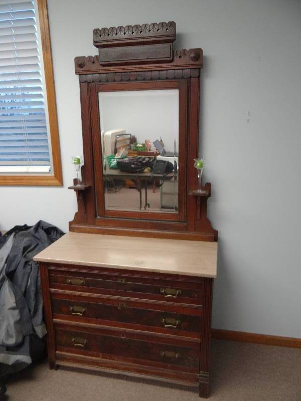lot 2521 image: Marble Top Antique 3 Drawer Dresser w Swiveling Mirror
