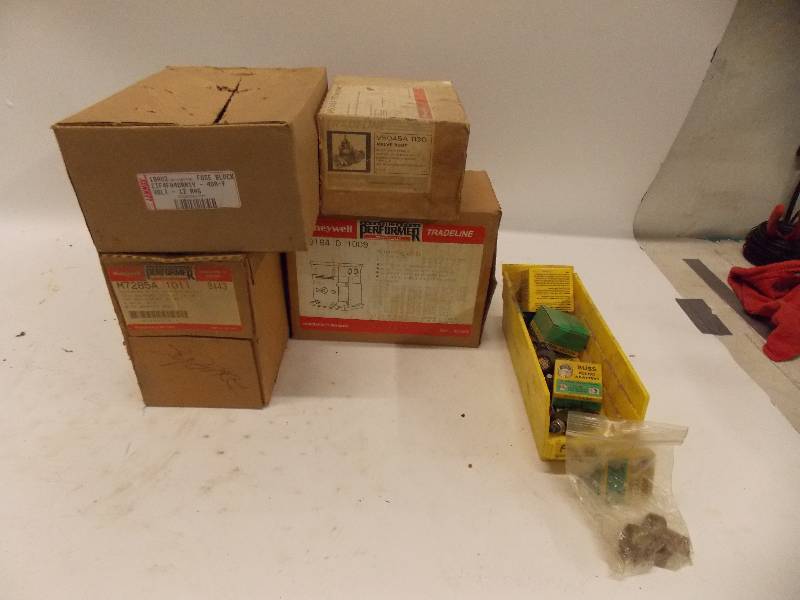 lot 1414 image: HVAC PARTS & GOODS LOT