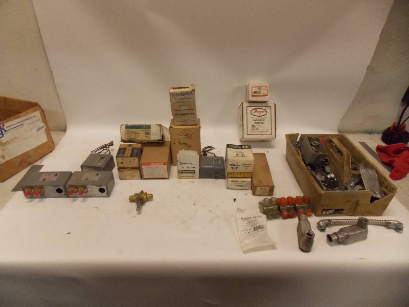 lot 1415 image: Air Conditioner & Furnace Parts