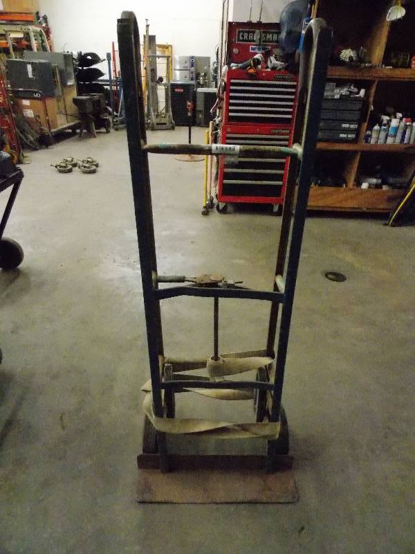 lot 120 image: Furniture  Dolly