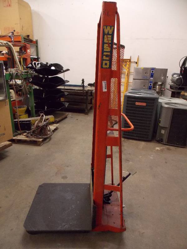 lot 133 image: Wesco Furniture Dolly