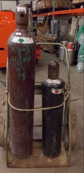 lot 136 image: Settling Tanks & Caddy