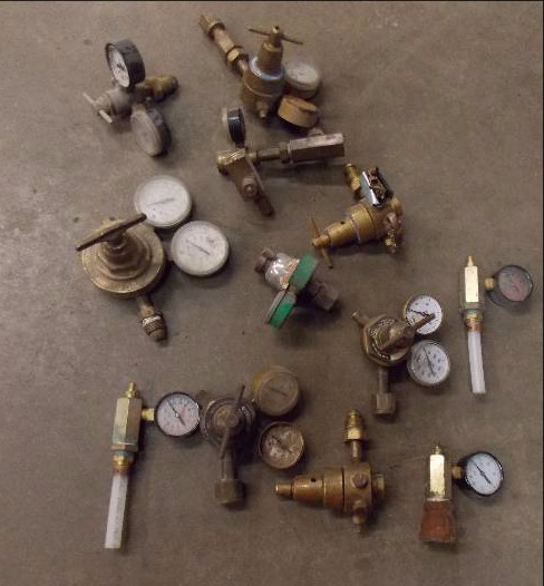 lot 150 image: Lot of Misc Gauges And Valves