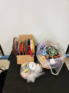 lot 5439 image: lot of ribbon and bows