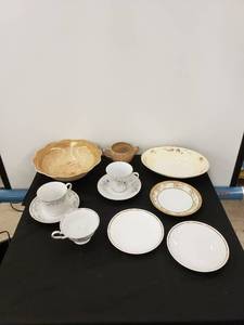 lot 5464 image: lot of China pieces