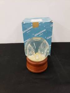 lot 5474 image: nativity water globes music box needs batteries