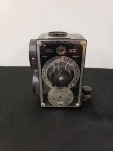 lot 5483 image: split image transit box