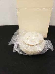 lot 5486 image: Lenox music trinket box NIP works