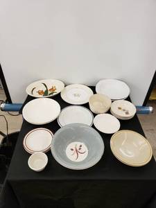 lot 5505 image: lot of vintage dishes