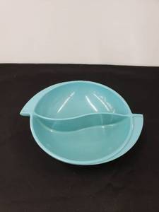 lot 5511 image: melmac divided bowl