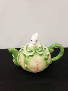 lot 5519 image: lettuce teapot