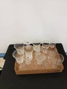 lot 5520 image: lot of wine glasses