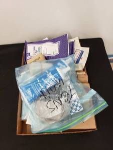 lot 5543 image: l9t of bathroom items