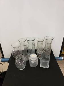 lot 5552 image: lot of clear glass vasesjars