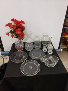 lot 5553 image: lot of clear glass