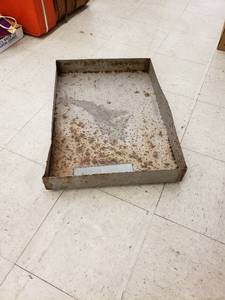 lot 5558 image: metal tray
