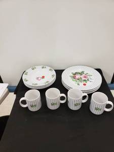 lot 5583 image: lot of At Home dishware