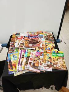 lot 5591 image: lot of cooking magazines