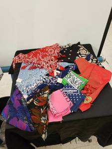 lot 5598 image: lot of scarved bandanas