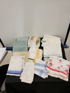 lot 5609 image: lot of dish towels