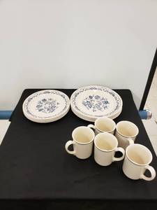 lot 5614 image: lot of corelle dishes