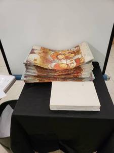 lot 5647 image: lot of gift boxes