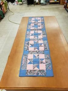 lot 5667 image: country table runner