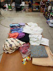 lot 5685 image: lot of fabric
