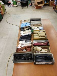 lot 5693 image: lot of shoes sz 10