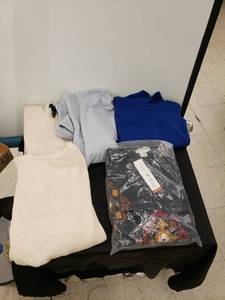 lot 5703 image: lot of sweaters sz XL some New