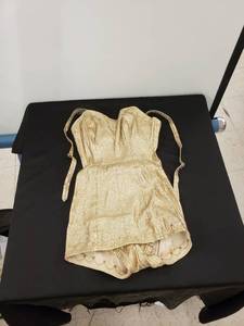 lot 5711 image: vtg. swimsuit