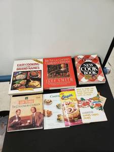 lot 5724 image: lotof cookbooks