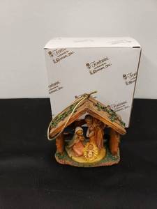lot 5729 image: nativity ornament NIB