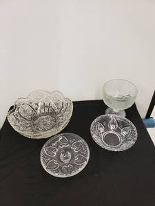 lot 5748 image: lot of clear glass