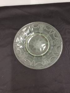 lot 5758 image: Green glass vaseline plate