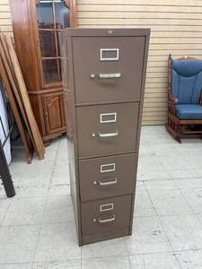 lot 8516 image: 4 drawer file cabinet