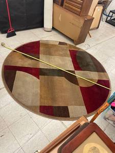 lot 8531 image: 91 inch area rug