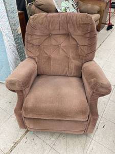 lot 8539 image: lazboy recliner