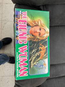 lot 8554 image: 1976 the bionic woman game