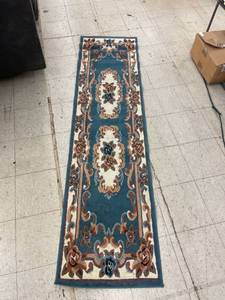 lot 8562 image: 24x90 rug