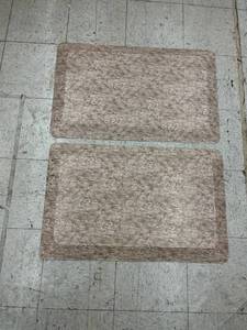 lot 8585 image: 2 fatigue Mats