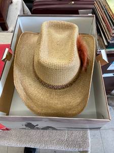 lot 9005 image: Stetson roadrunner hat