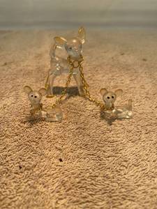 lot 9041 image: plastic deer