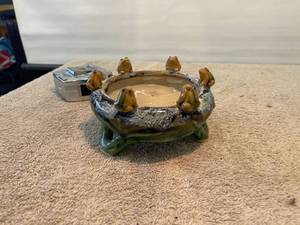 lot 9059 image: frog bowl