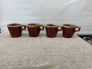 lot 9065 image: 4 hull coffee cups