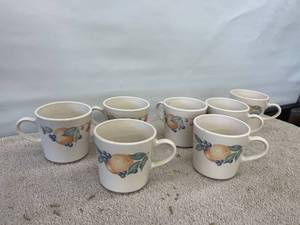 lot 9074 image: Corning coffee cups