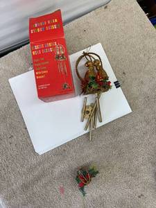 lot 9078 image: vintage kissing angel wind Chime