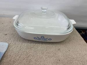lot 9085 image: 10 inch Corning ware
