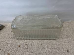 lot 9088 image: 4x8 refrigerator dish