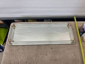 lot 9115 image: dresser mirror tray